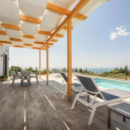 Alonaki Apartment *