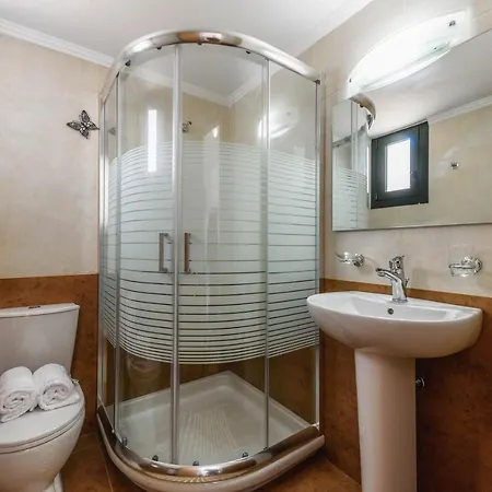 Apartment Alonaki *