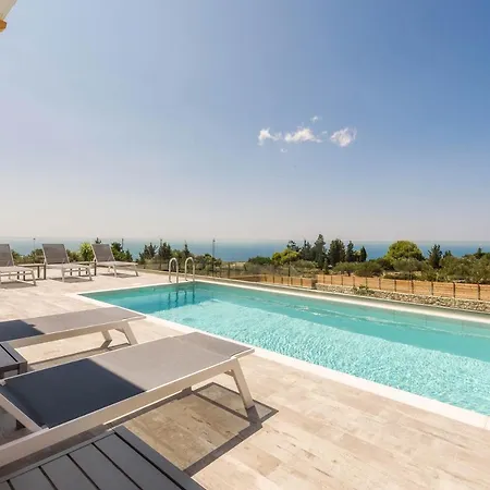 Alonaki Apartment
