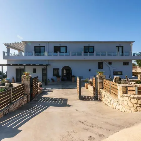 Alonaki Apartment Agios Leon