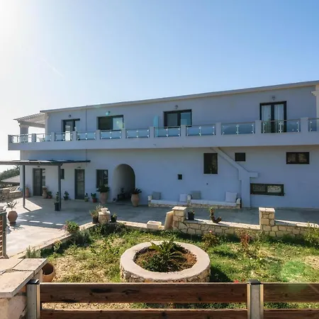 Alonaki Apartment