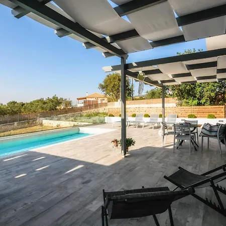 Apartment Alonaki *