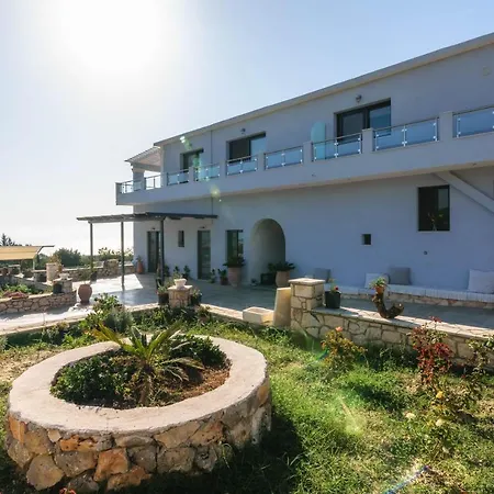 Alonaki Apartment *