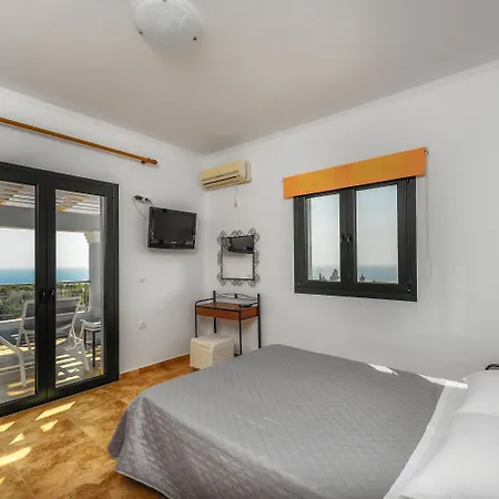 Alonaki Apartment *